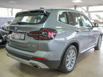 BMW X3 xDrive 20i Automatik Leder Kamera 1.Hand LED