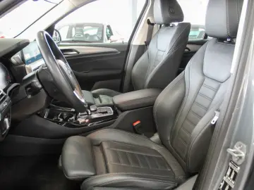 BMW X3 xDrive 20i Automatik Leder Kamera 1.Hand LED