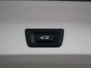 BMW X3 xDrive 20i Automatik Leder Kamera 1.Hand LED