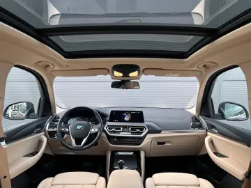 BMW X3 xDrive 20i Panor Leder DrivAss LED Parkassist