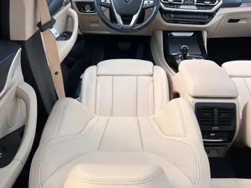 BMW X3 xDrive 20i Panor Leder DrivAss LED Parkassist