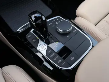 BMW X3 xDrive 20i Panor Leder DrivAss LED Parkassist