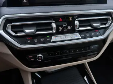 BMW X3 xDrive 20i Panor Leder DrivAss LED Parkassist