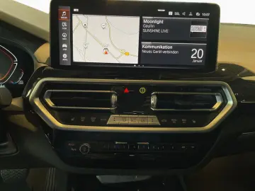 BMW X3 xDrive20i RFK PDC LCP DAB StdHzg Pano Tempom.