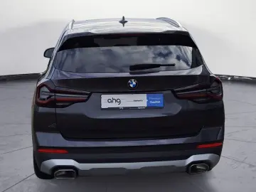 BMW X3 xDrive20i Navi Bluetooth PDC Kurvenlicht