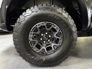 Ford Raptor FORD RAPTOR -R-V8 A SUPRA