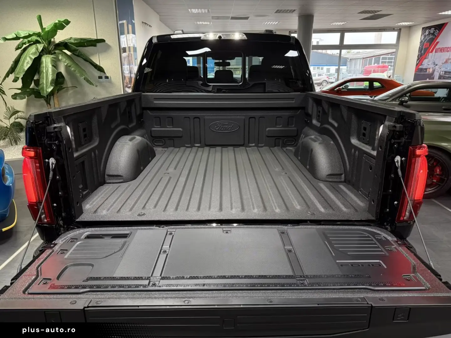 Ford Raptor FORD RAPTOR -R-V8 A SUPRA