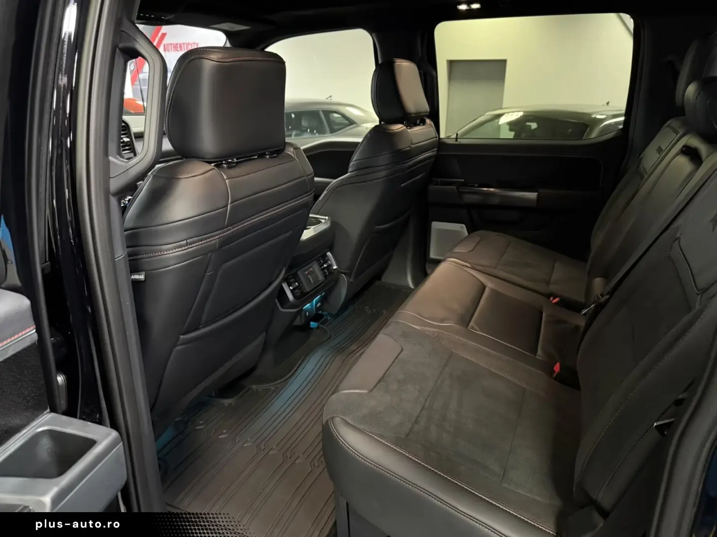 Ford Raptor FORD RAPTOR -R-V8 A SUPRA