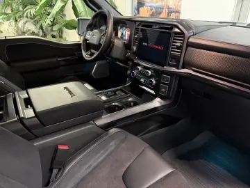 Ford Raptor FORD RAPTOR -R-V8 A SUPRA