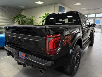 Ford Raptor FORD RAPTOR -R-V8 A SUPRA