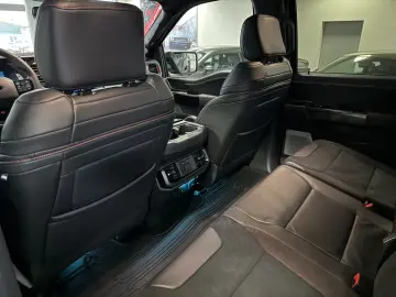 Ford Raptor FORD RAPTOR -R-V8 A SUPRA