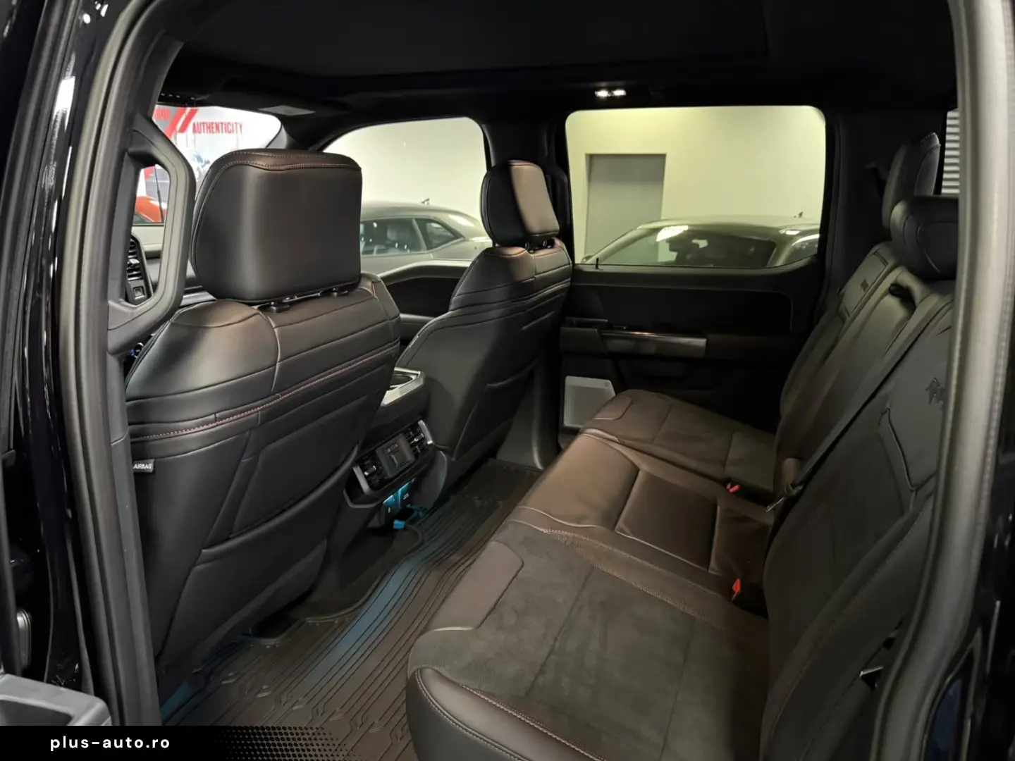 Ford Raptor FORD RAPTOR -R-V8 A SUPRA