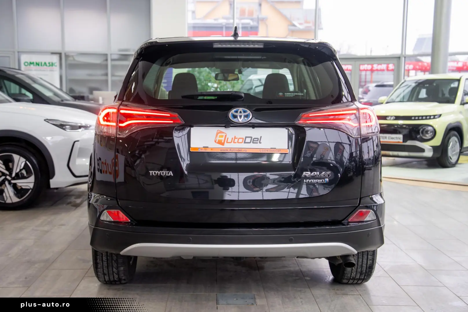 TOYOTA RAV4 2018 — imagine 9