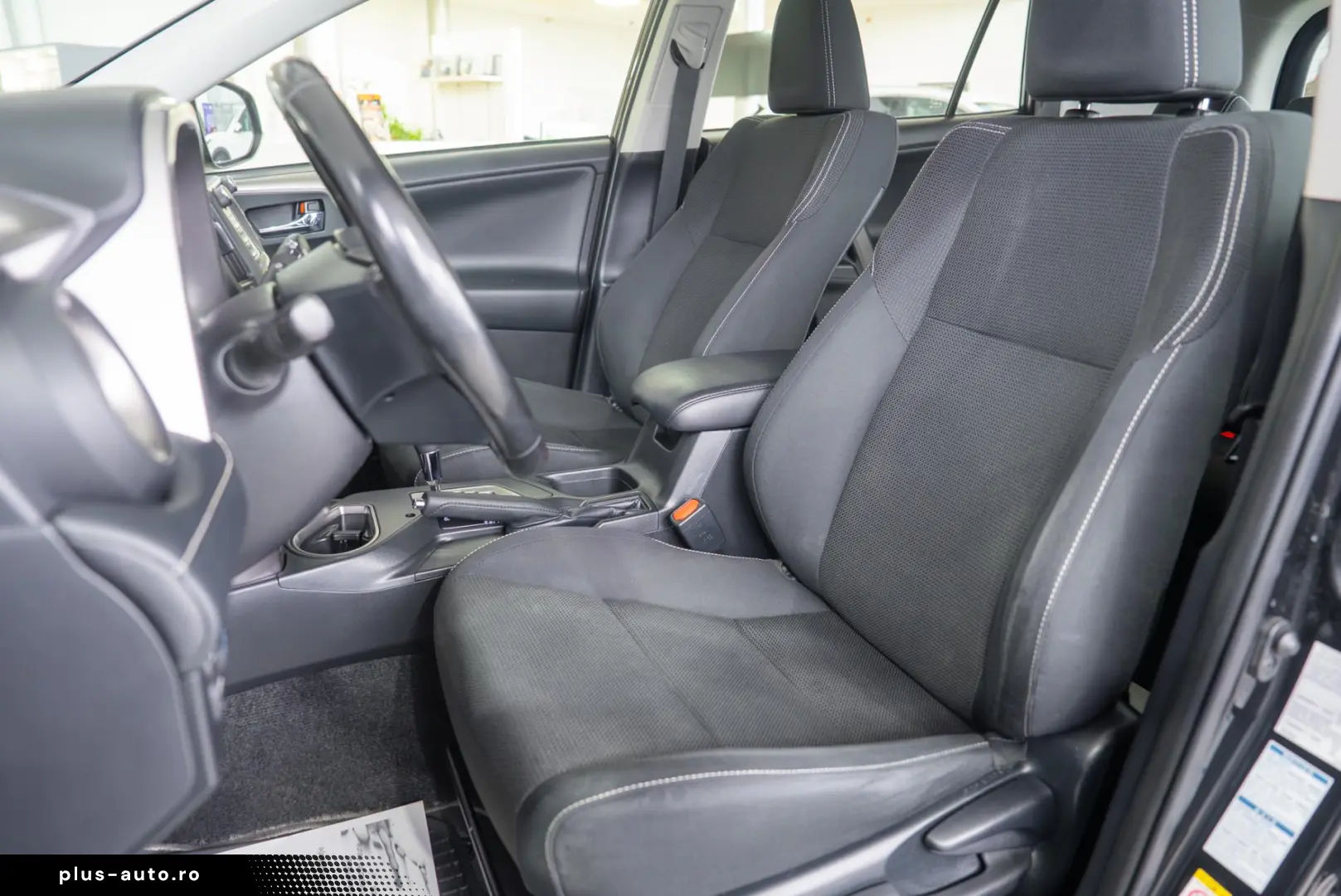 TOYOTA RAV4 2018 — imagine 14