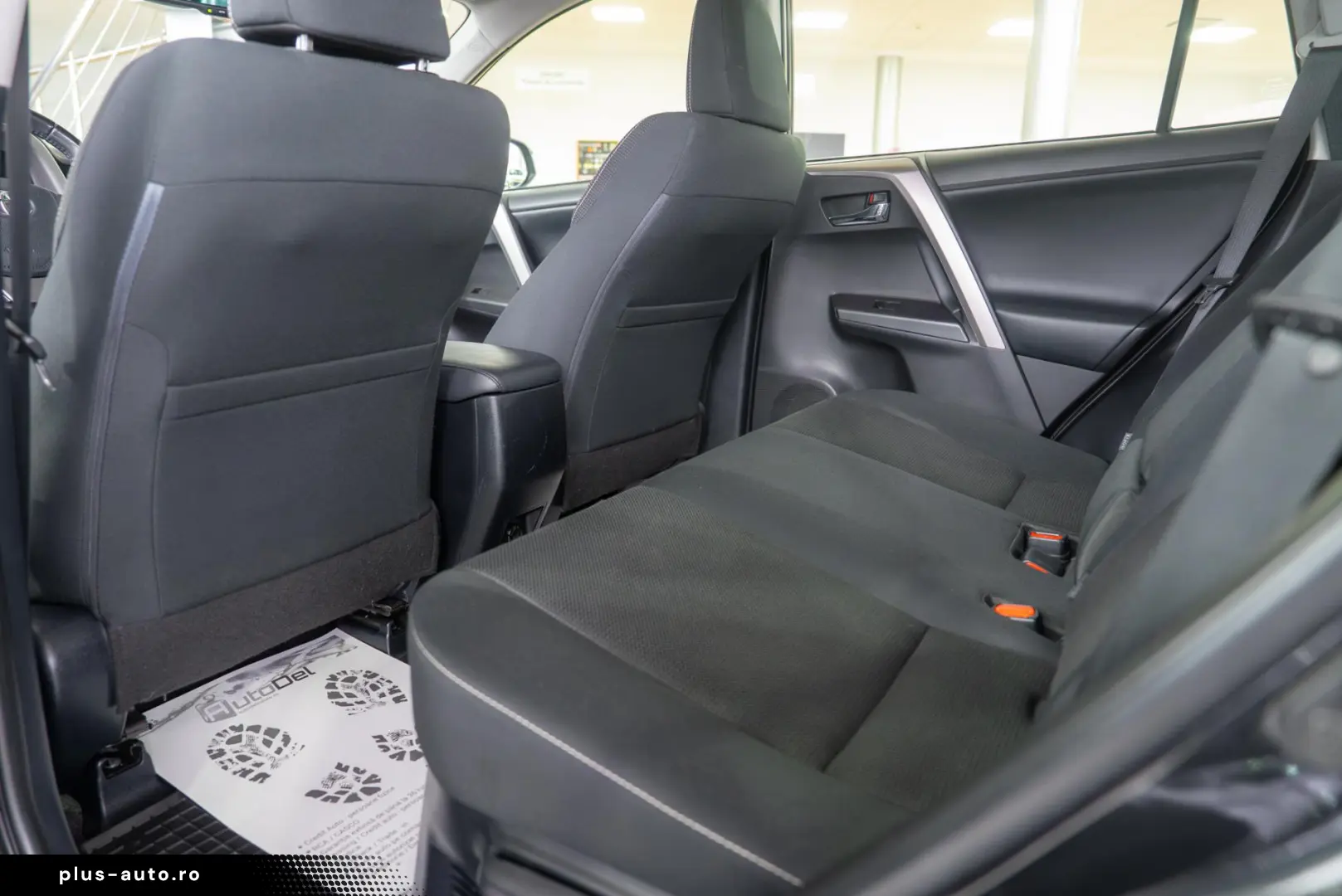 TOYOTA RAV4 2018 — imagine 18