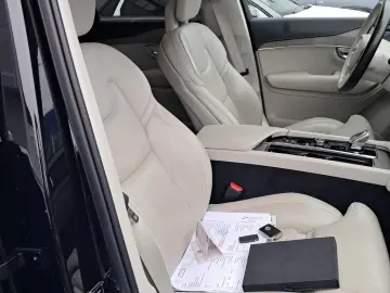 Volvo XC 90 B5 MHEV AWD 5 locuri Momentum