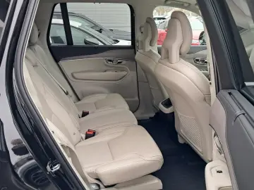 Volvo XC 90 B5 MHEV AWD 5 locuri Momentum