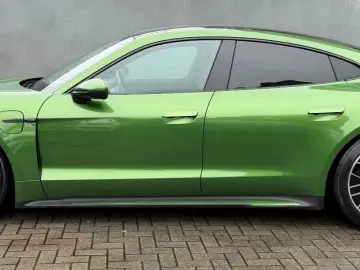 PORSCHE Taycan 4 S Performance Plus Battery UVP 145.000€