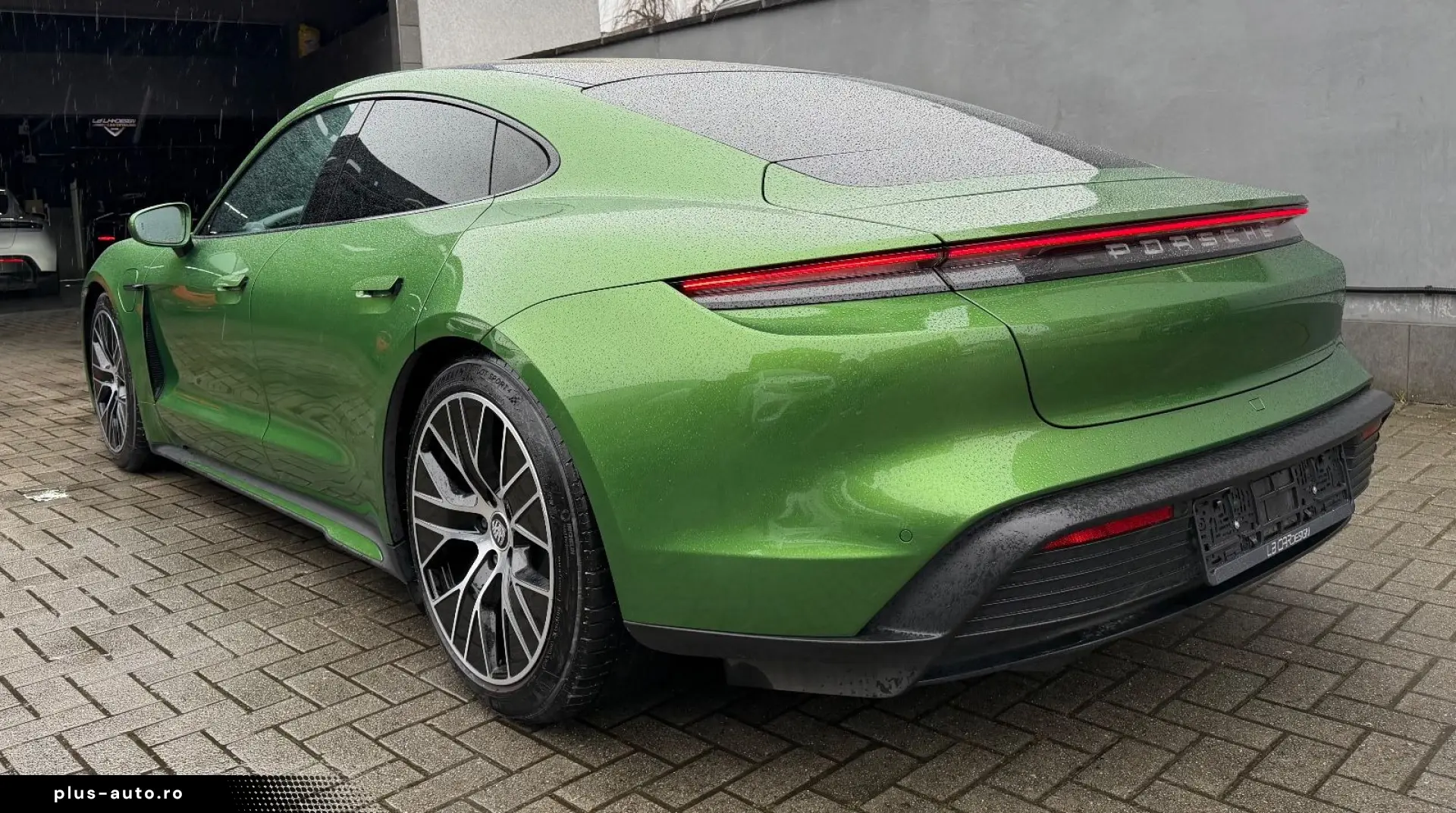 PORSCHE Taycan 4 S Performance Plus Battery UVP 145.000€