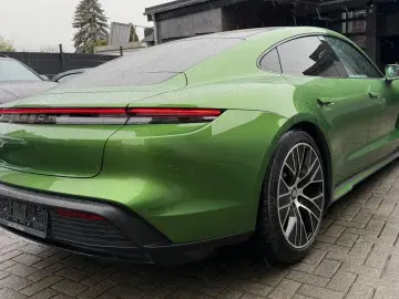 PORSCHE Taycan 4 S Performance Plus Battery UVP 145.000€