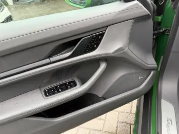 PORSCHE Taycan 4 S Performance Plus Battery UVP 145.000€