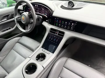 PORSCHE Taycan 4 S Performance Plus Battery UVP 145.000€