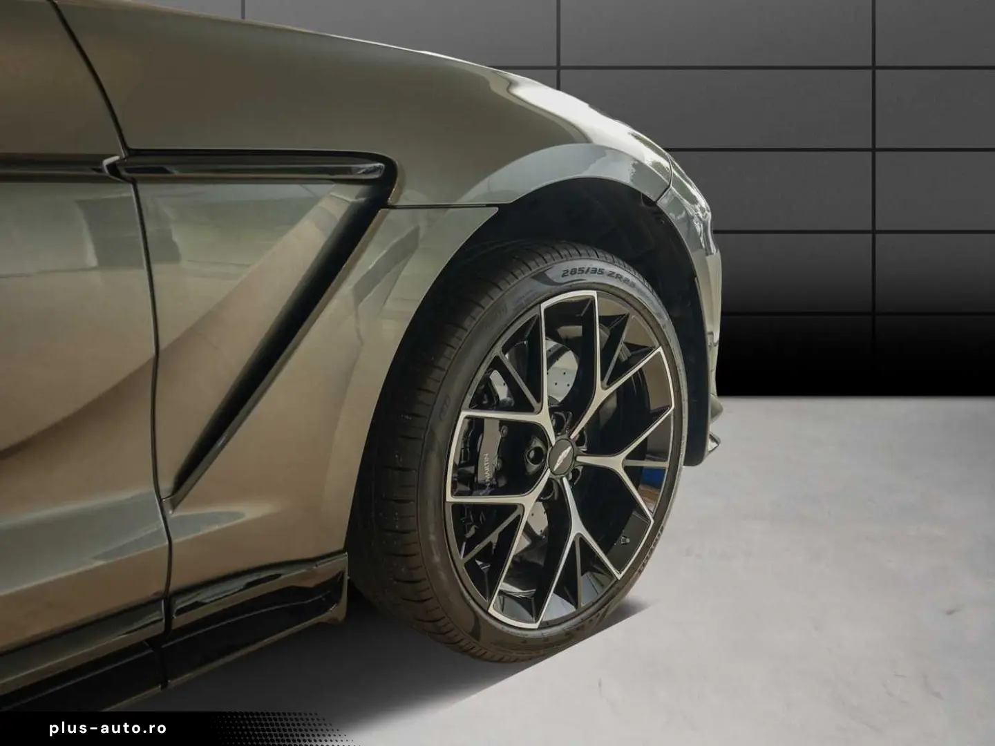 ASTON MARTIN DBX 707 MY 2025