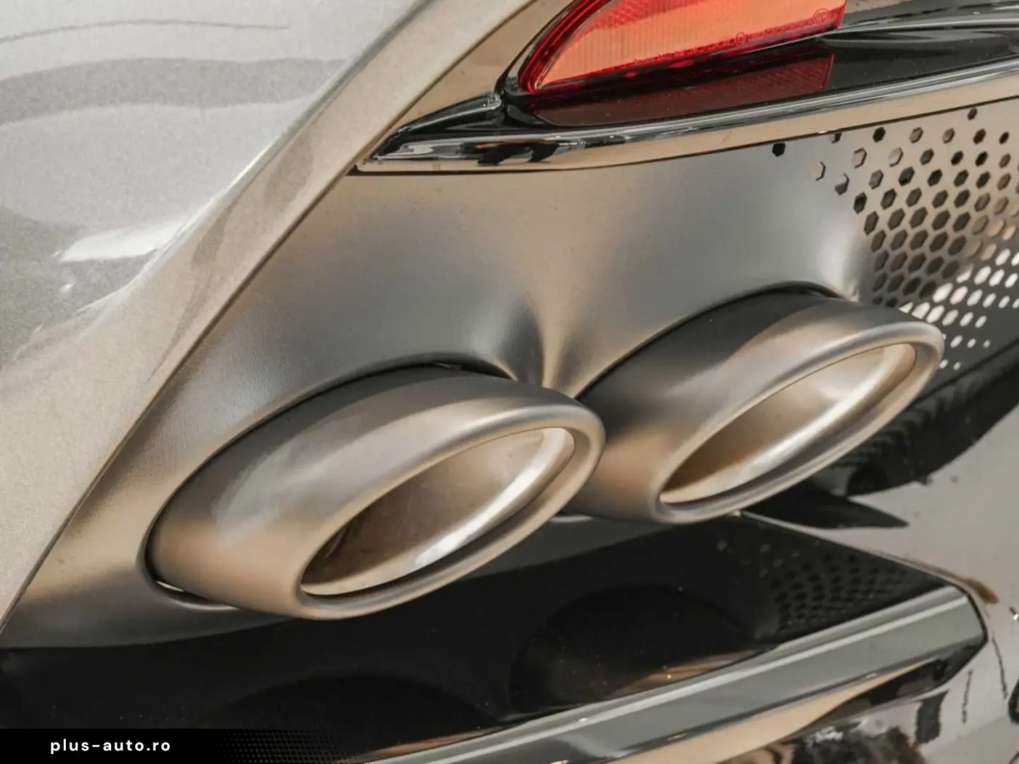 ASTON MARTIN DBX 707 MY 2025