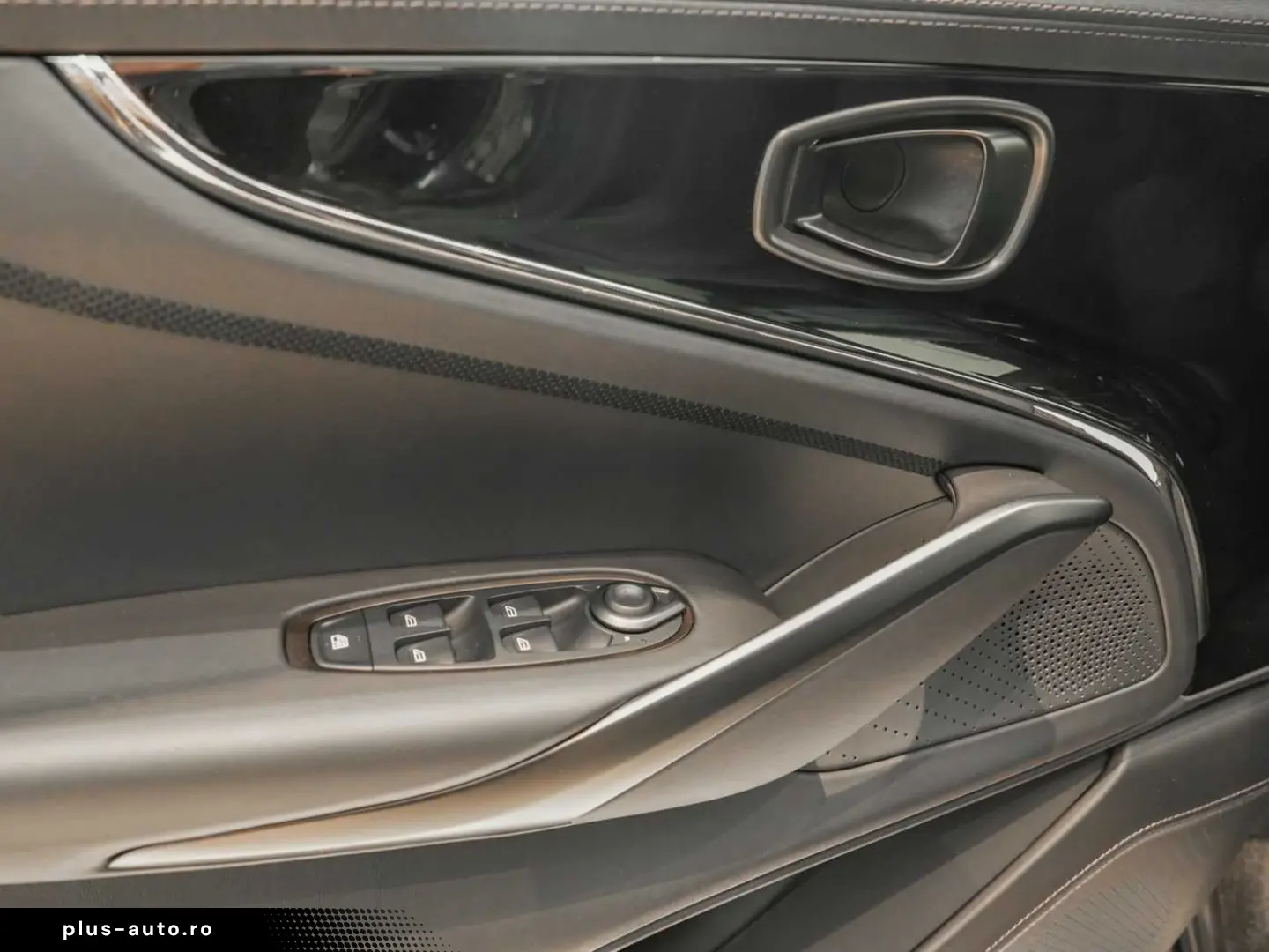 ASTON MARTIN DBX 707 MY 2025