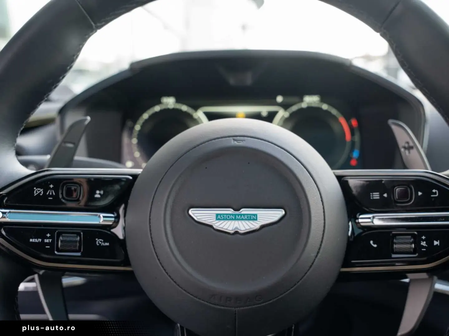 ASTON MARTIN DBX 707 V8 4x4 MY25 Vorführwagen