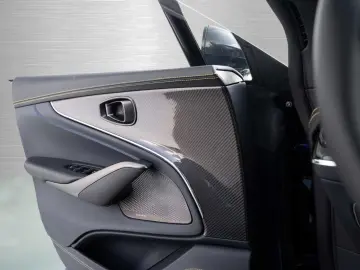 ASTON MARTIN DBX 707 V8 4x4 MY25 Vorführwagen