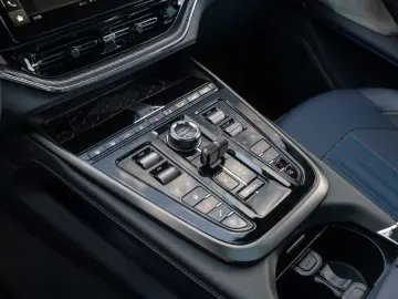 ASTON MARTIN DBX 707 V8 4x4 MY25 Vorführwagen