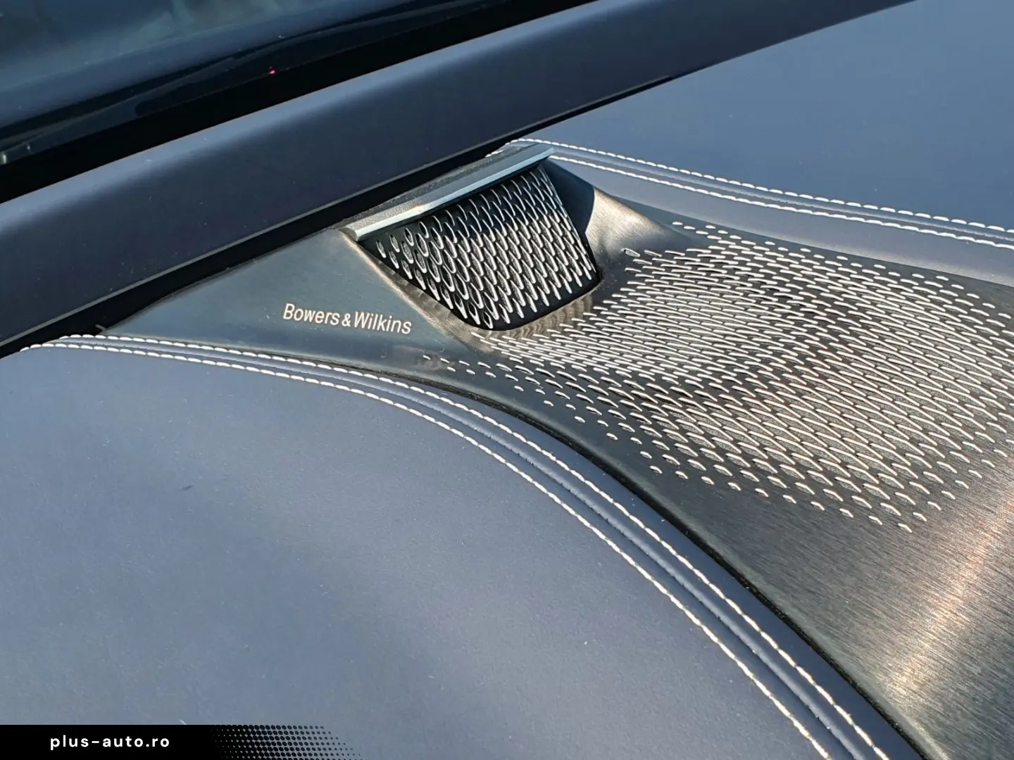 ASTON MARTIN DBX 4.0 V8 DBX707