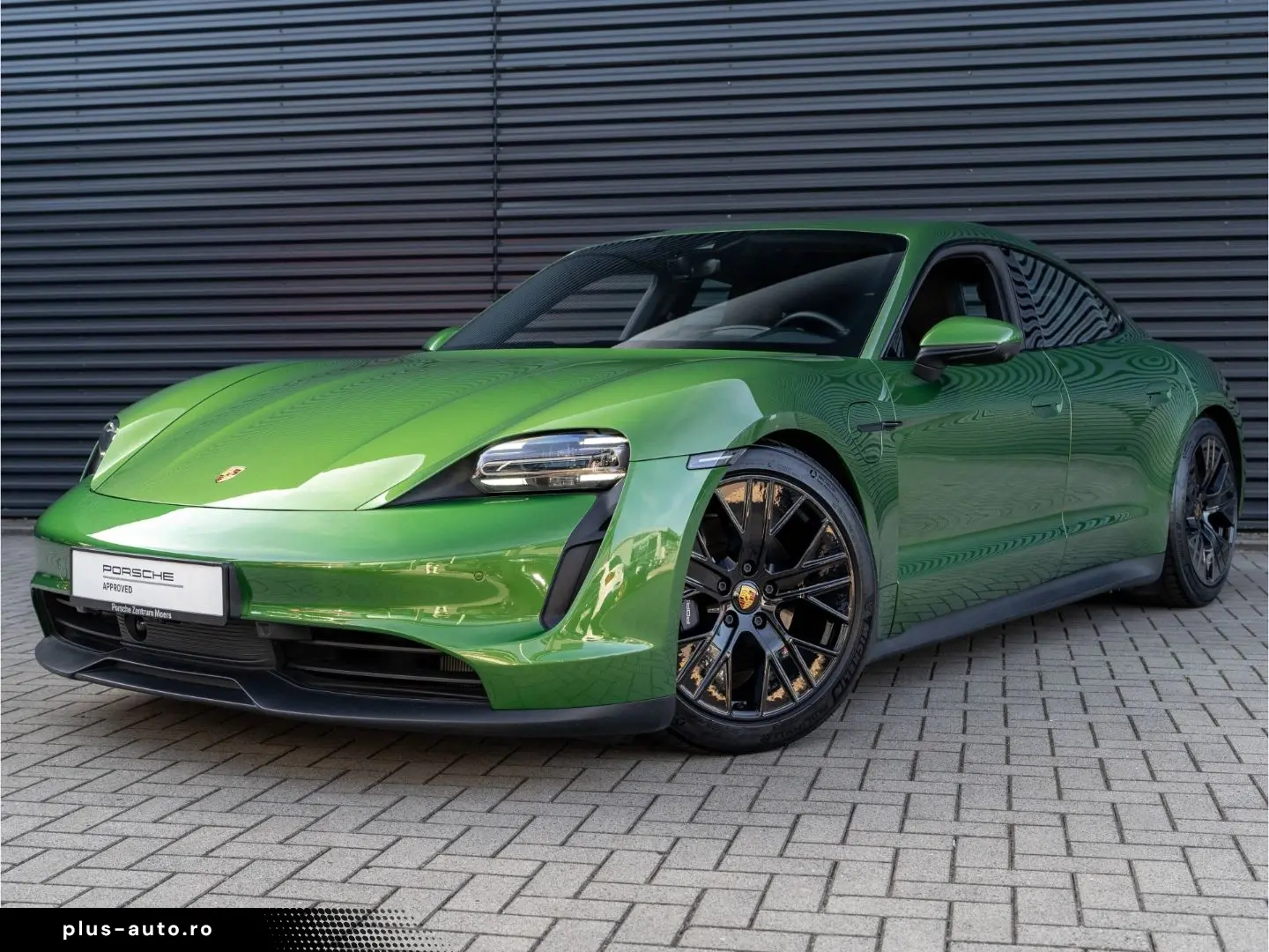 PORSCHE Taycan Basis 20'' LED Head-Up Display uvm.