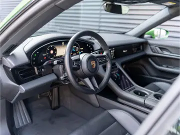 PORSCHE Taycan Basis 20'' LED Head-Up Display uvm.