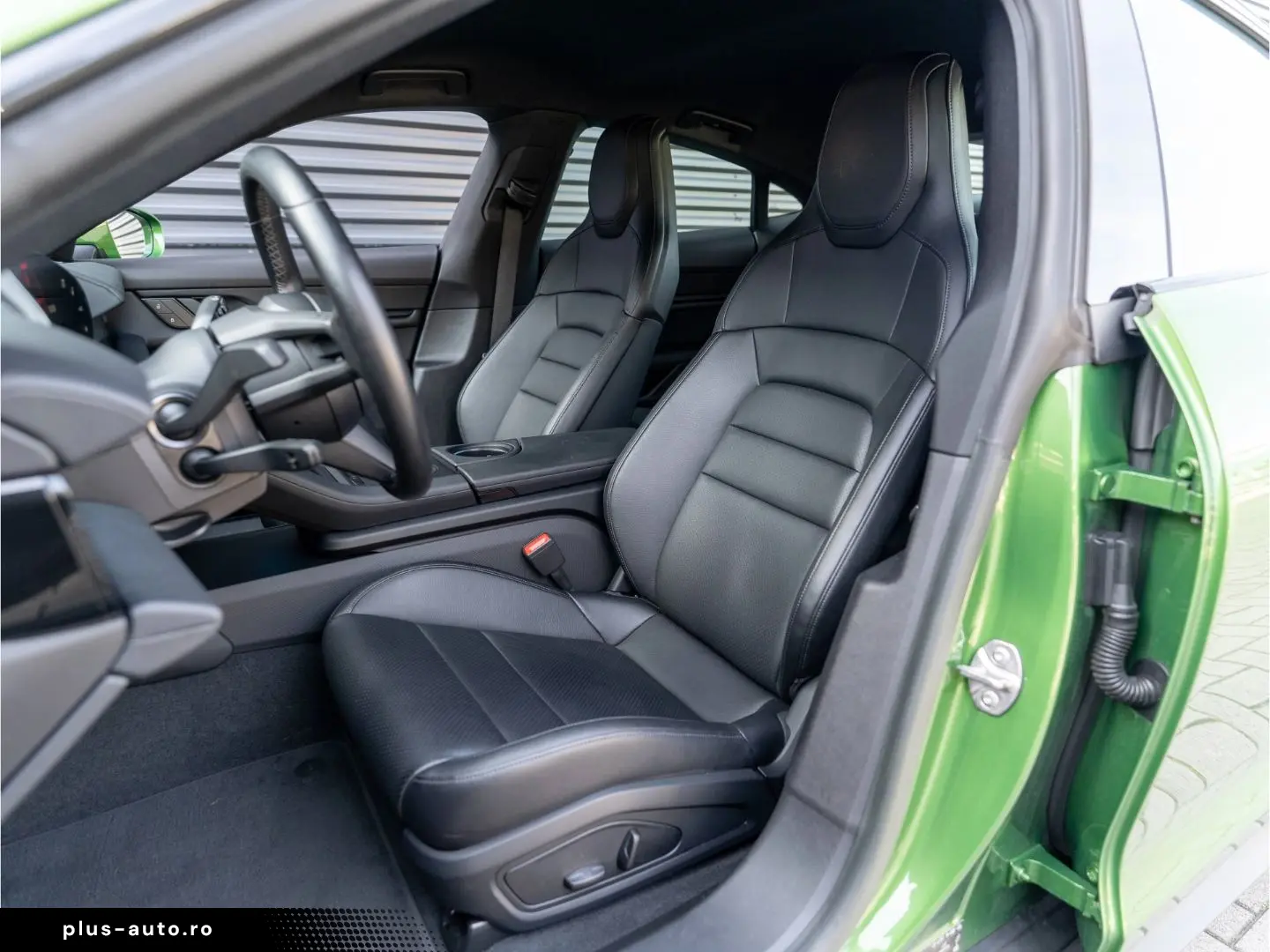 PORSCHE Taycan Basis 20'' LED Head-Up Display uvm.