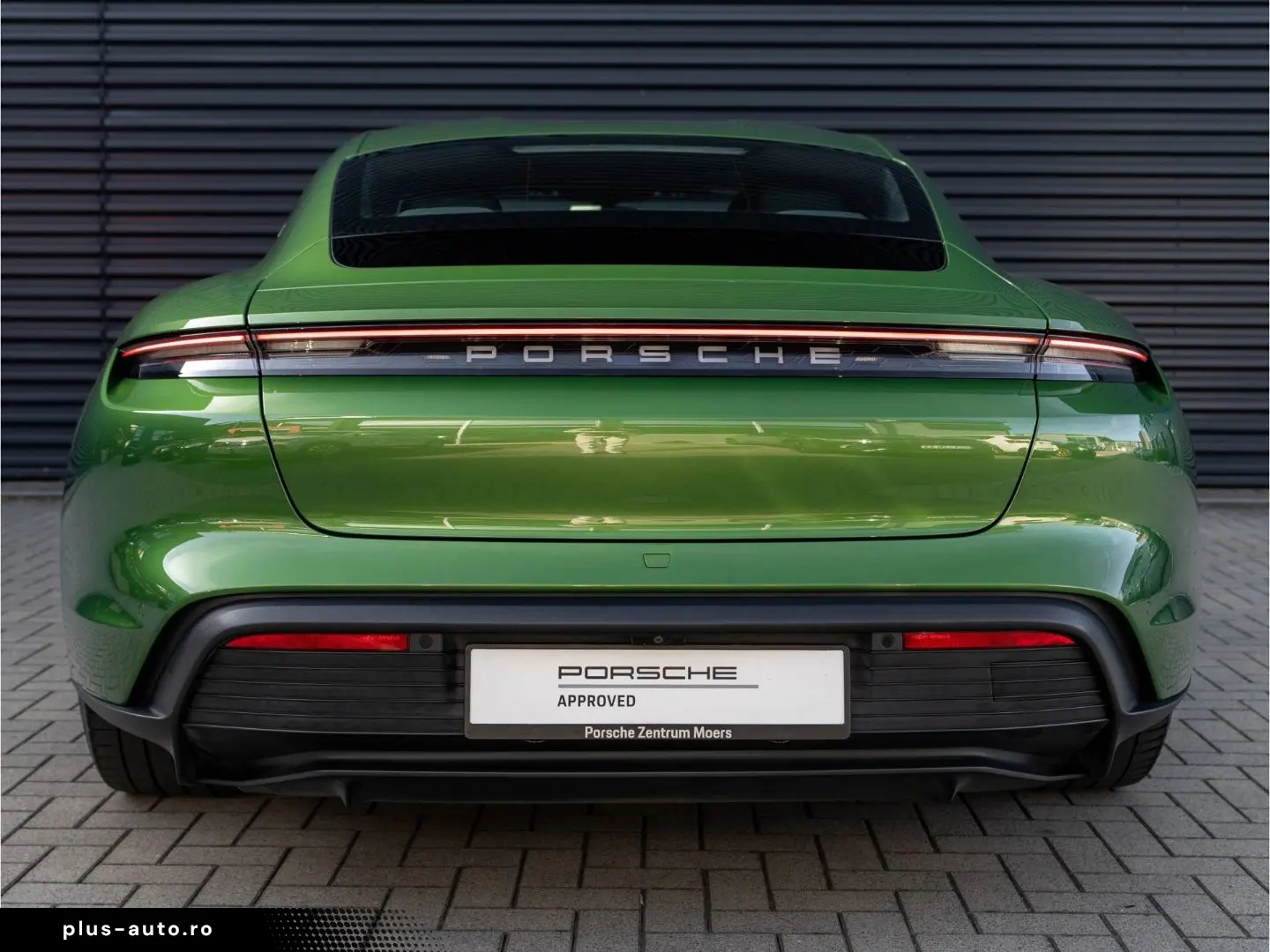 PORSCHE Taycan Basis 20'' LED Head-Up Display uvm.