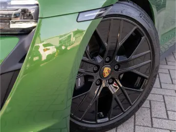 PORSCHE Taycan Basis 20'' LED Head-Up Display uvm.