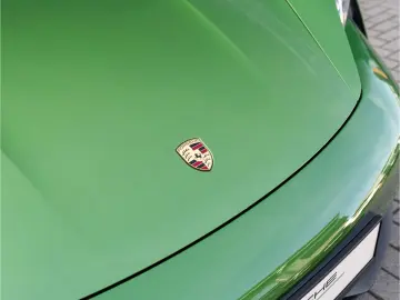 PORSCHE Taycan Basis 20'' LED Head-Up Display uvm.