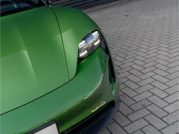 PORSCHE Taycan Basis 20'' LED Head-Up Display uvm.