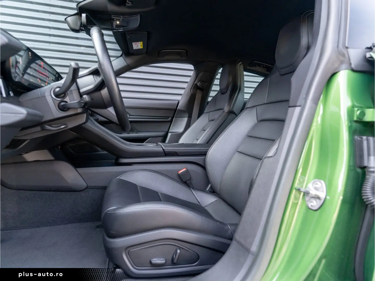 PORSCHE Taycan Basis 20'' LED Head-Up Display uvm.