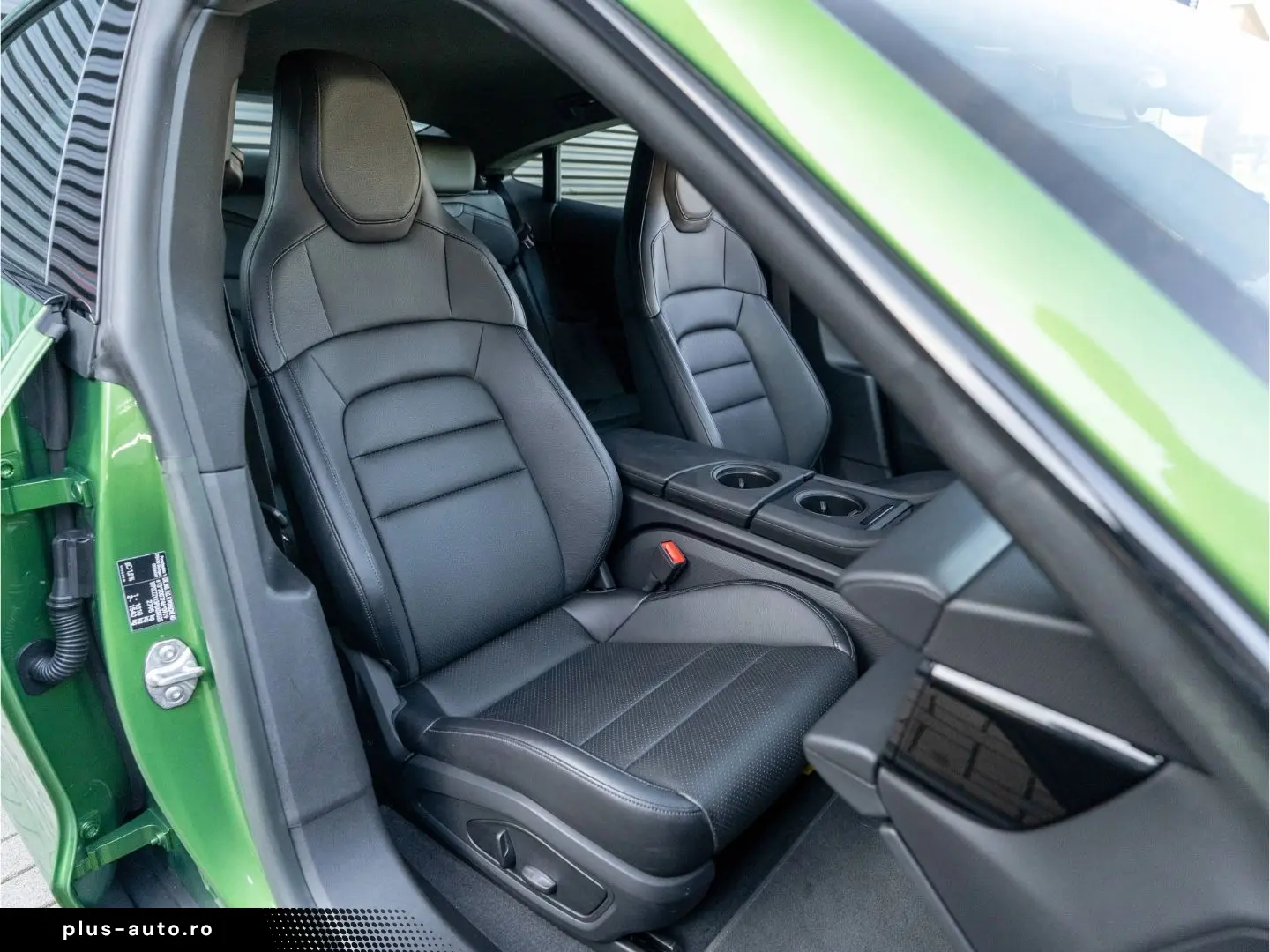 PORSCHE Taycan Basis 20'' LED Head-Up Display uvm.