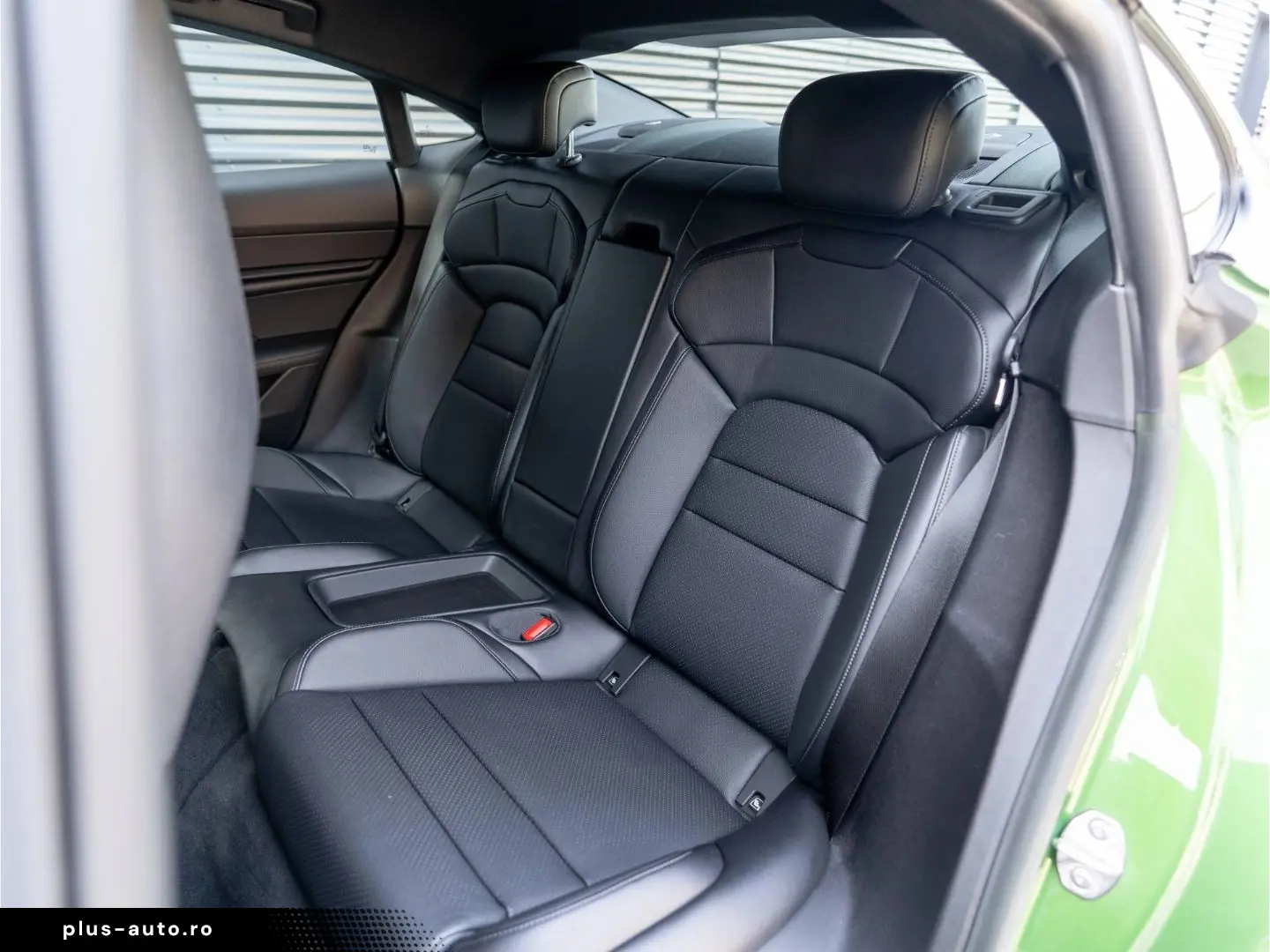 PORSCHE Taycan Basis 20'' LED Head-Up Display uvm.