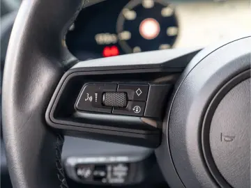 PORSCHE Taycan Basis 20'' LED Head-Up Display uvm.