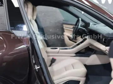 PORSCHE Taycan Cross Turismo 4 93 4kWh Apporved 01 2027