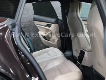 PORSCHE Taycan Cross Turismo 4 93 4kWh Apporved 01 2027