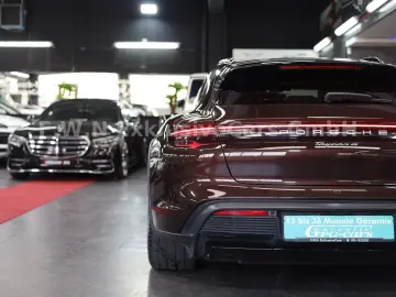 PORSCHE Taycan Cross Turismo 4 93 4kWh Apporved 01 2027