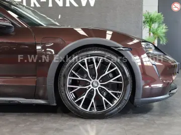 PORSCHE Taycan Cross Turismo 4 93 4kWh Apporved 01 2027