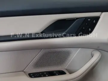 PORSCHE Taycan Cross Turismo 4 93 4kWh Apporved 01 2027