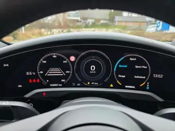 PORSCHE Taycan 4 S Panorama ACC Sitzbelüftung HuD